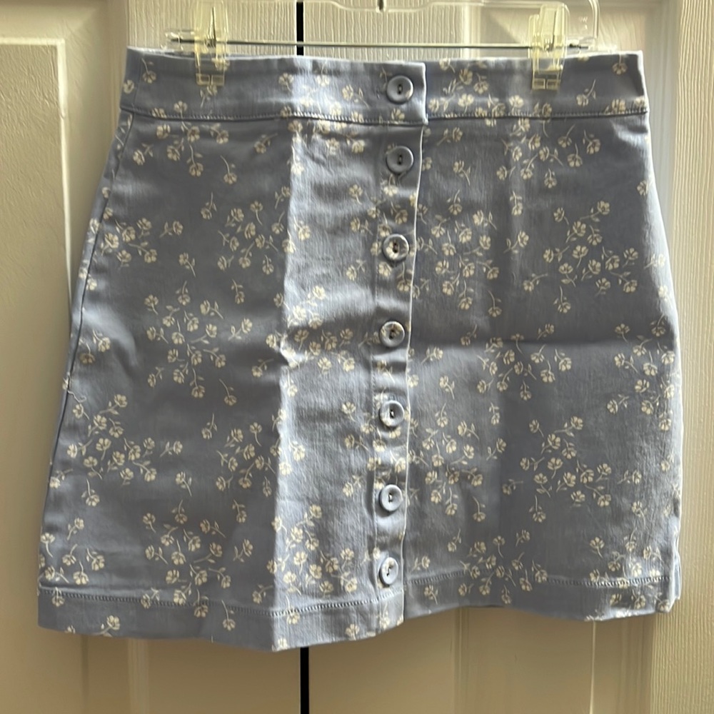 Forever21 blue floral button front skirt size small nwt